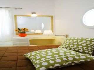 Room
Room
di Porto Raphael