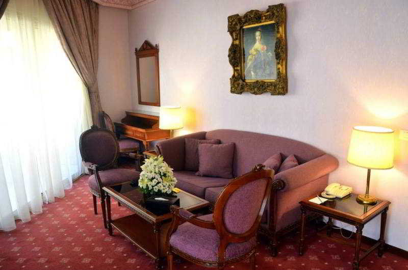 Room
Room
di Golden Tulip Serenada Hamra