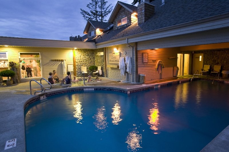 Pool
 di Kingfisher Oceanside Resort & Spa