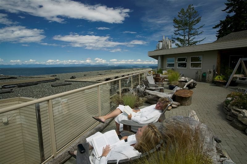 Terrace
 di Kingfisher Oceanside Resort & Spa