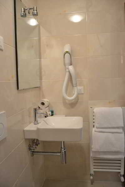 Room
Room
di Giardinetto Hotel