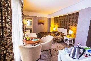 Room
Room
di KESOS HOTEL