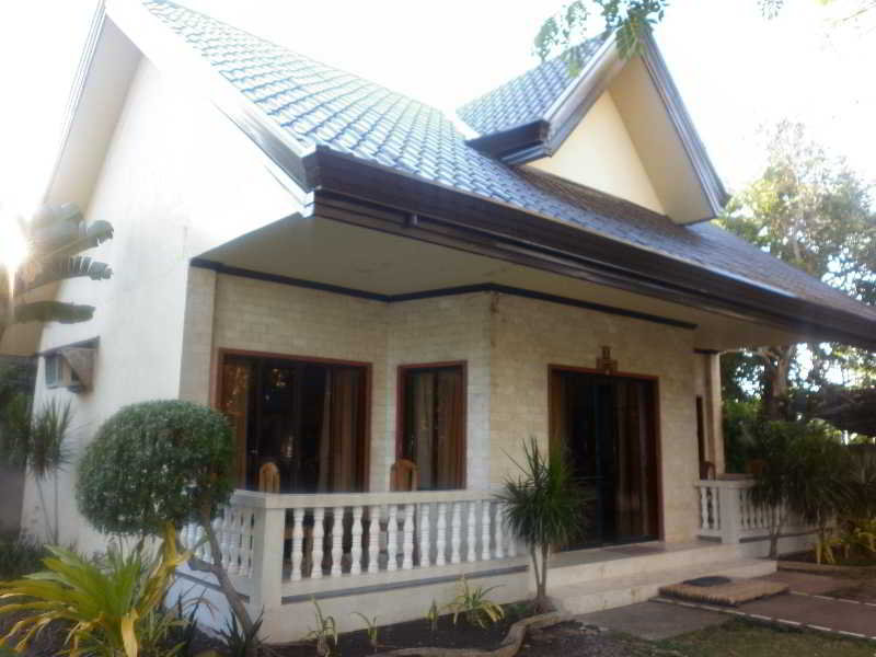 Room
Room
di Bohol Divers Resort