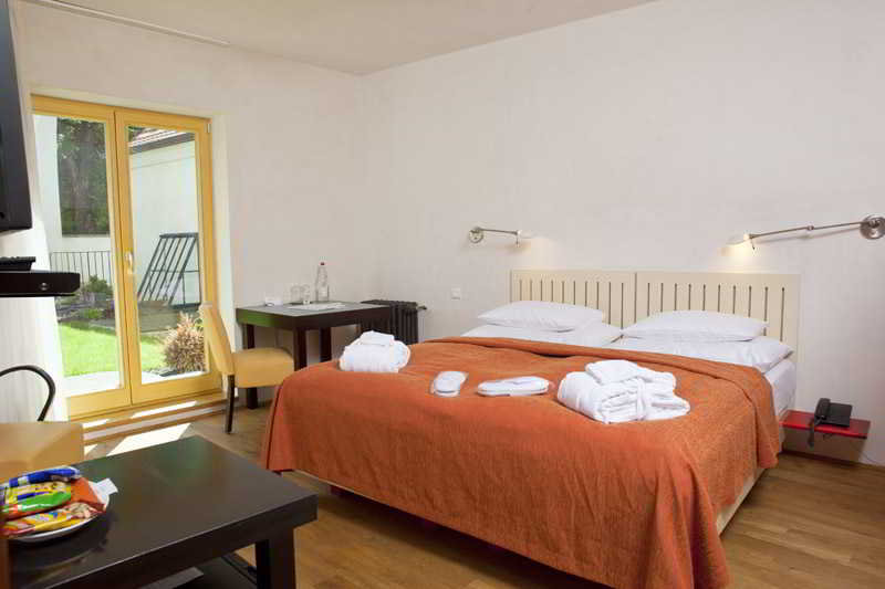 Room
Room
di Bellevue Hotel Karlov