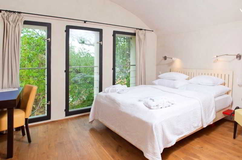 Room
Room
di Bellevue Hotel Karlov