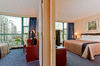 Room
 di Rosedale on Robson Suites Hotel