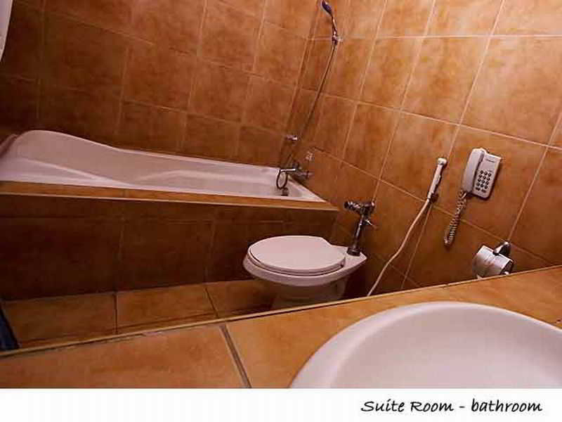 Room
Room
di Hotel La Corona De Lipa