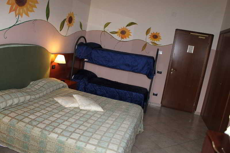 Room
Room
di Hotel Liternum