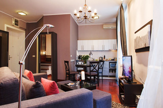 Room
Room
di Apartment Terazije