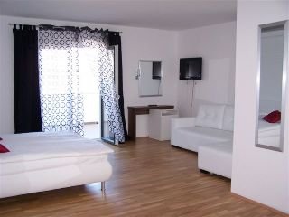 Room
Room
di Sveti Kriz