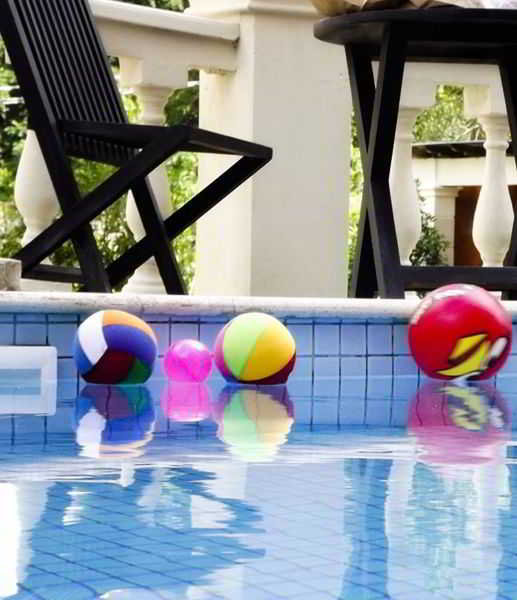 Pool
Pool
di Viewpark Hotel Tagaytay