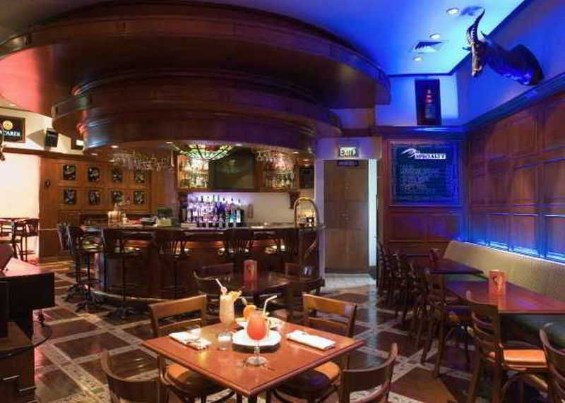 Bar
Bar
di Marco Polo Davao