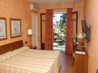 Room
Room
di El Castell Hotel