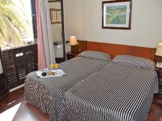 Room
Room
di El Castell Hotel