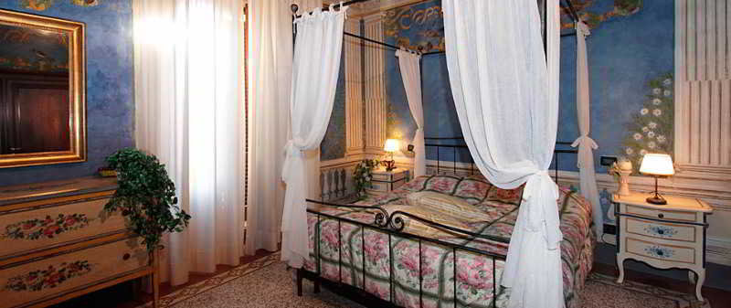 Room
Room
di Villa Mucellana