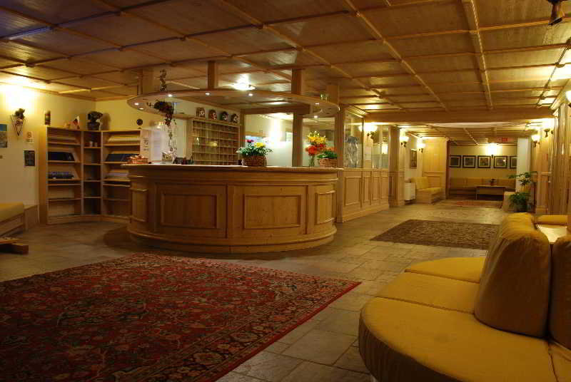 Lobby
Lobby
di Boscone Suite Hotel