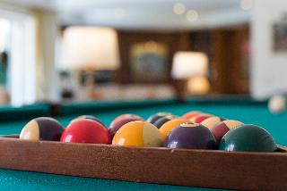 Sports and Entertainment
Sports and Entertainment
di The Charm of Cascais