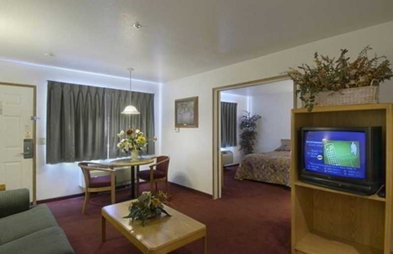 Room
 di Red Roof Inn Palm Springs-Thousand Palms
