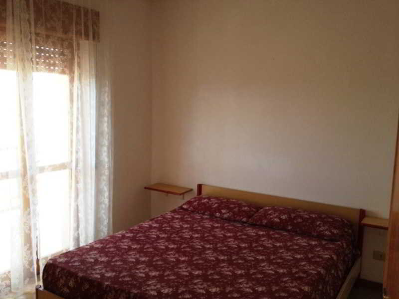 Room
Room
di Residence Parco Emiri