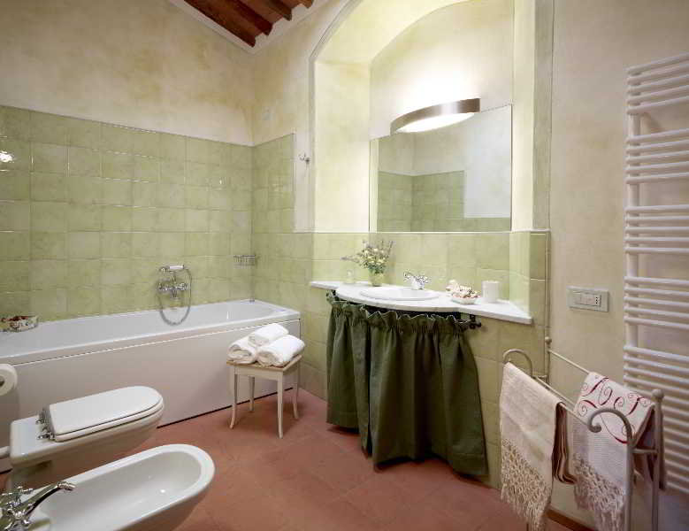 Room
Room
di Relais Borgo Petrognano