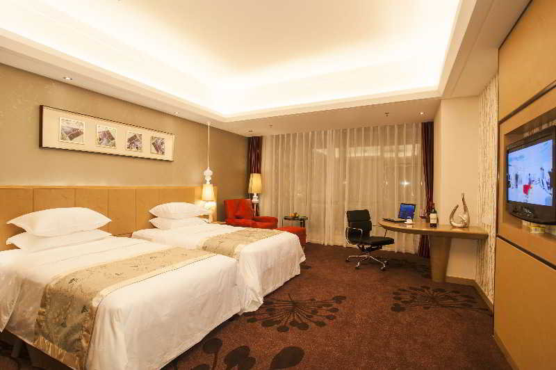Room
 di South China Harbor View Hotel