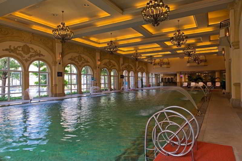 Pool
 di Dragon Lake Princess Hotel