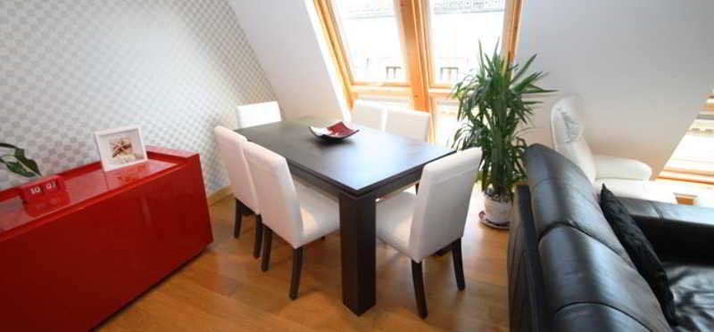 Room
Room
di Apartamentos Easo