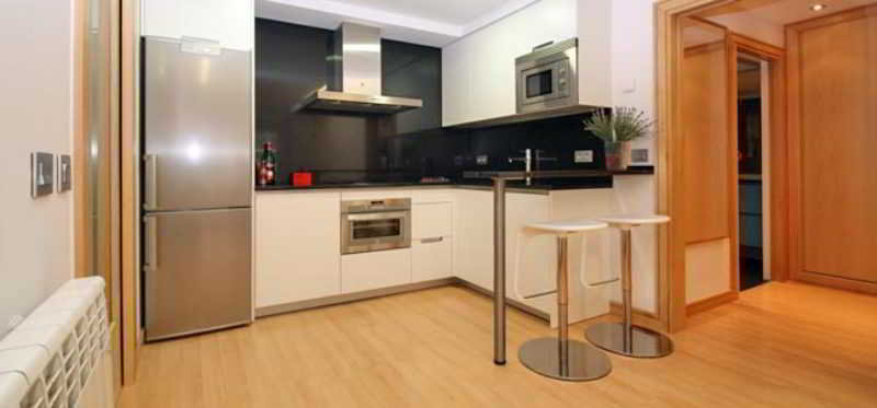 Room
Room
di Apartamentos Easo