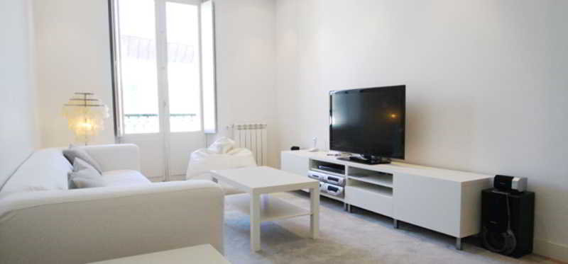 Room
Room
di Apartamentos Easo