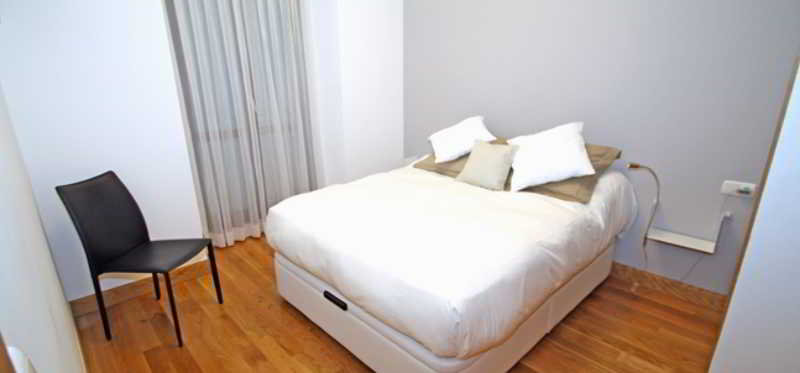 Room
Room
di Apartamentos Easo