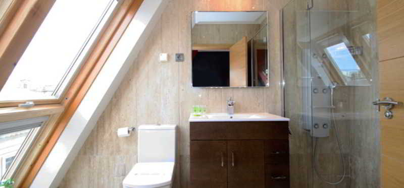 Room
Room
di Apartamentos Easo