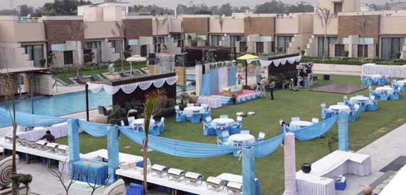 General view
General view
di Keys Resort Oodles - Chattarpur, Delhi