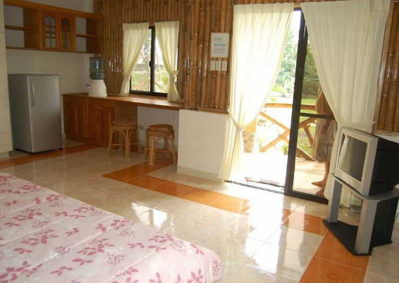 Room
Room
di Dumaguete Springs Beach Resort