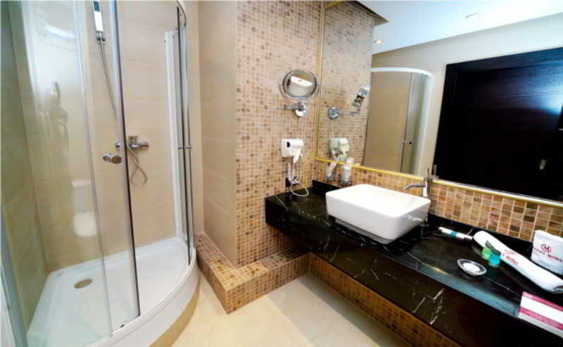 Room
Room
di Manhattan Astana