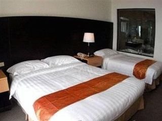 Room
Room
di The Lake Hotel Tagaytay