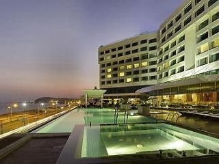 Pool
Pool
di Hotel Novotel Visakhapatnam Varun Beach