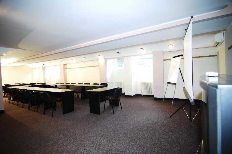 Conferences
Conferences
di Silva Busteni