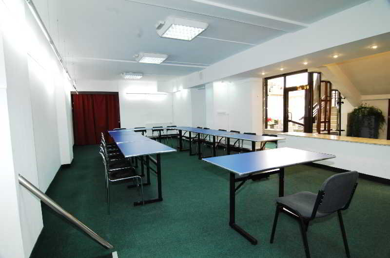 Conferences
Conferences
di Silva Busteni