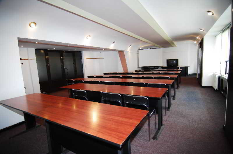 Conferences
Conferences
di Silva Busteni