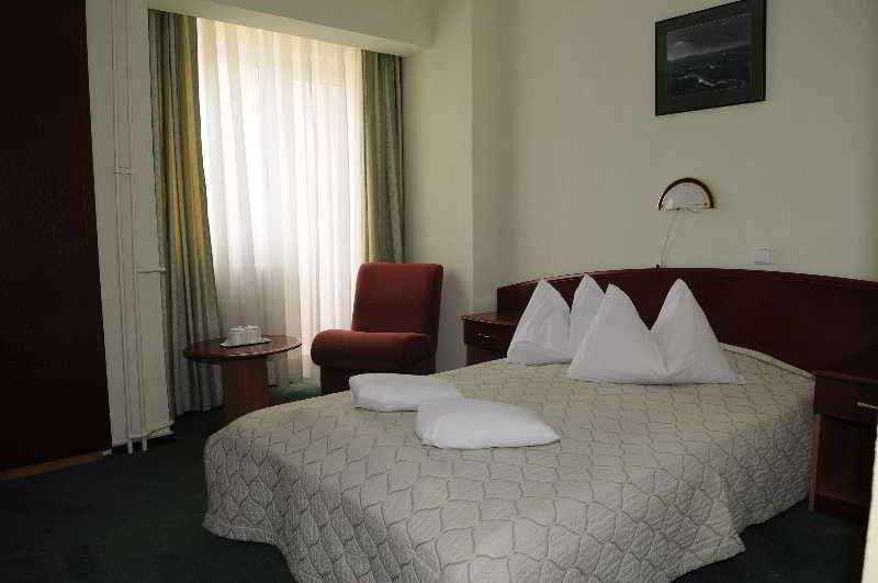 Room
Room
di Silva Busteni