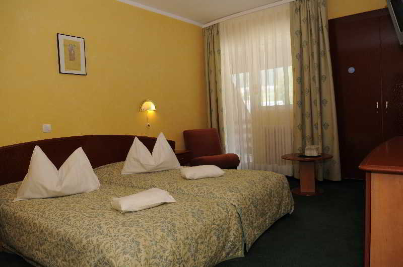 Room
Room
di Silva Busteni