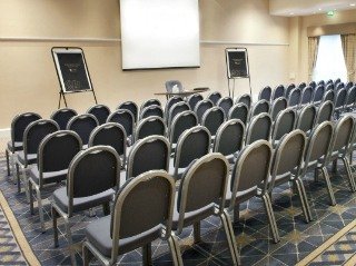 Conferences
Conferences
di Alexandra House