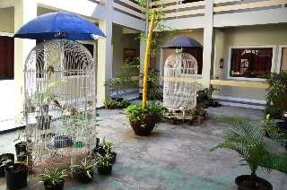 Terrace
Terrace
di The Royale House Travel Inn and Suites