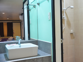 Room
Room
di The Royale House Travel Inn and Suites