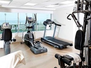 Sports and Entertainment
Sports and Entertainment
di West Boutique Ashdod