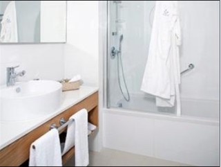 Room
Room
di West Boutique Ashdod