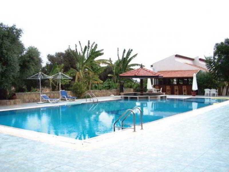 Pool
Pool
di Moonrose Holiday Village