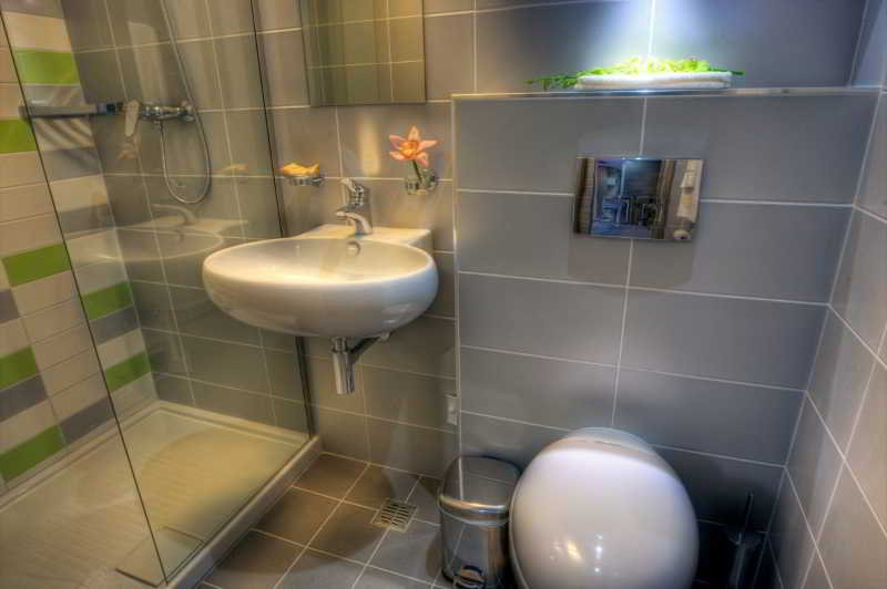 Room
Room
di Melodia Hotel