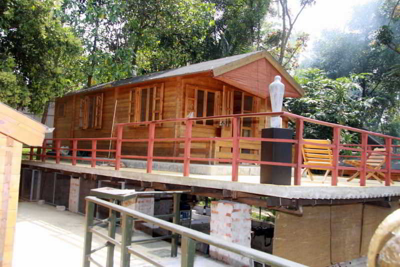 Room
Room
di ZEPPELIN ECO CABINS