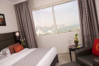 Room
Room
di The Royal Riviera